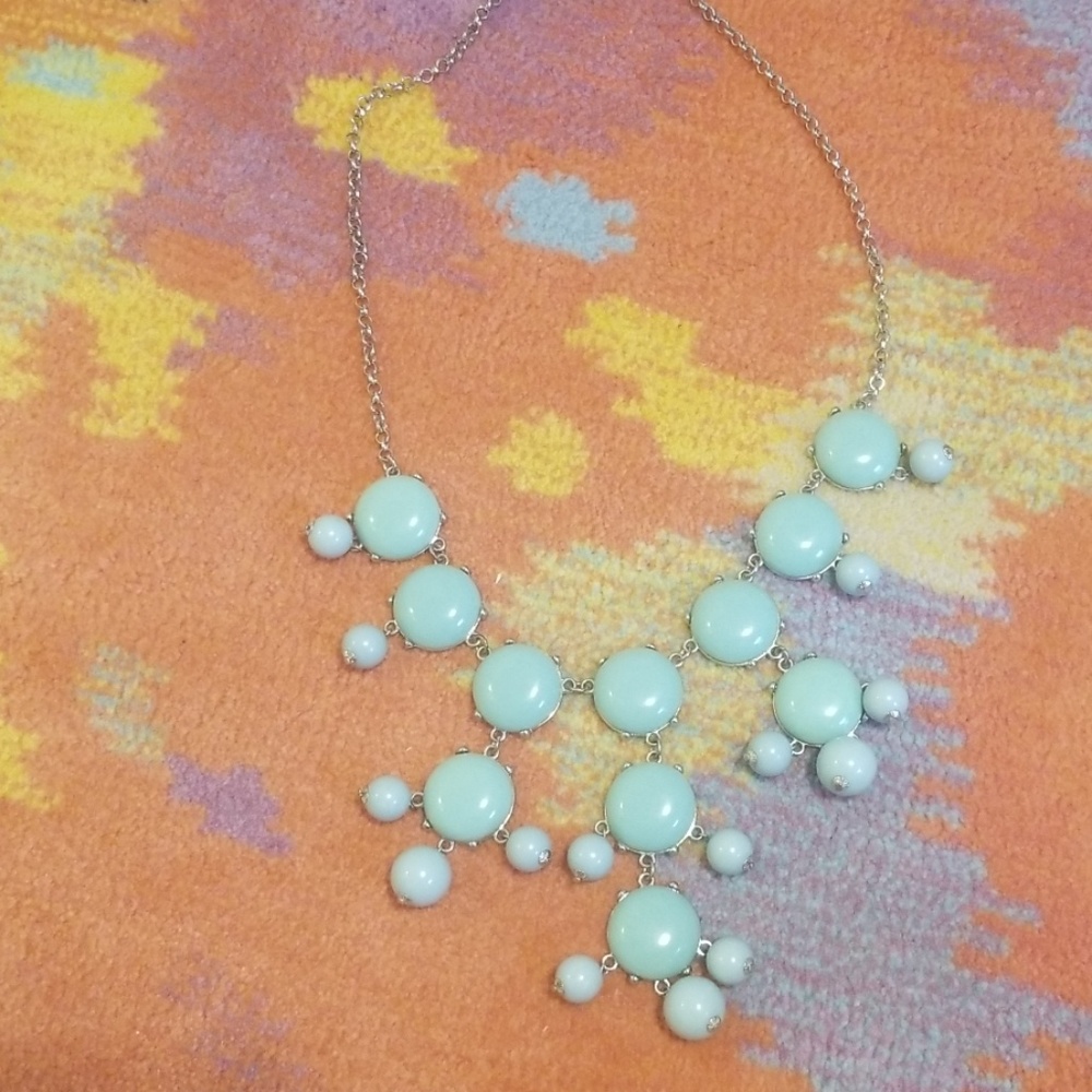Turquoise necklace with silver chain